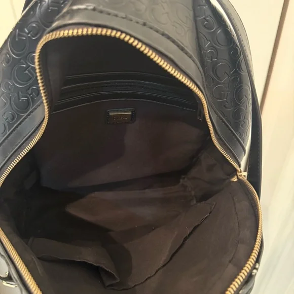 GUESS backpack - Picture 4 of 5